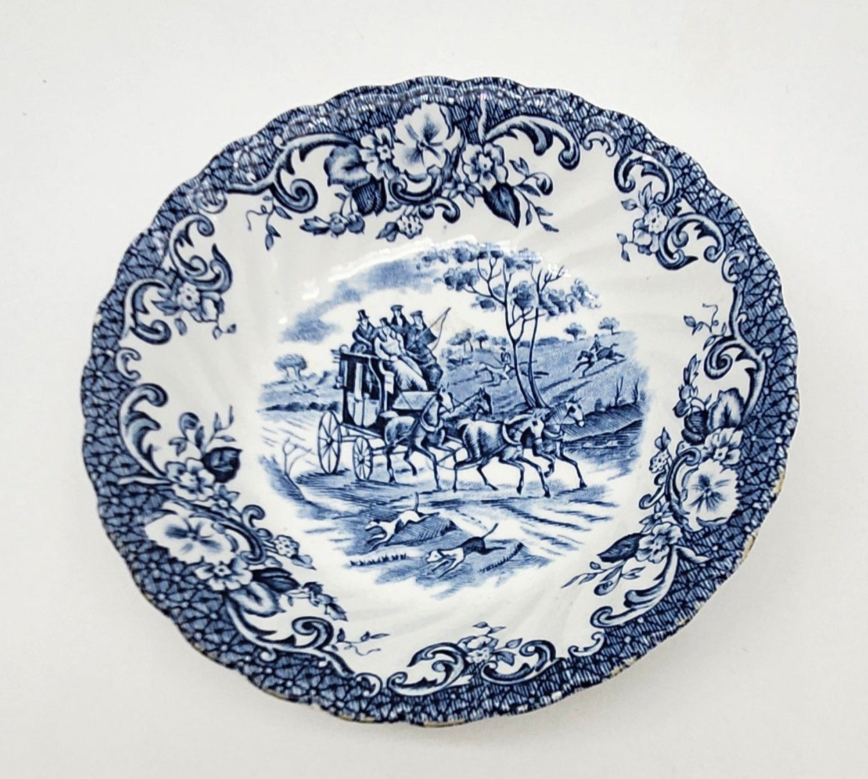 Johnson Brothers Coaching Scenes 5" & 6" Bowls Blue England Hunting - Lot Of 2