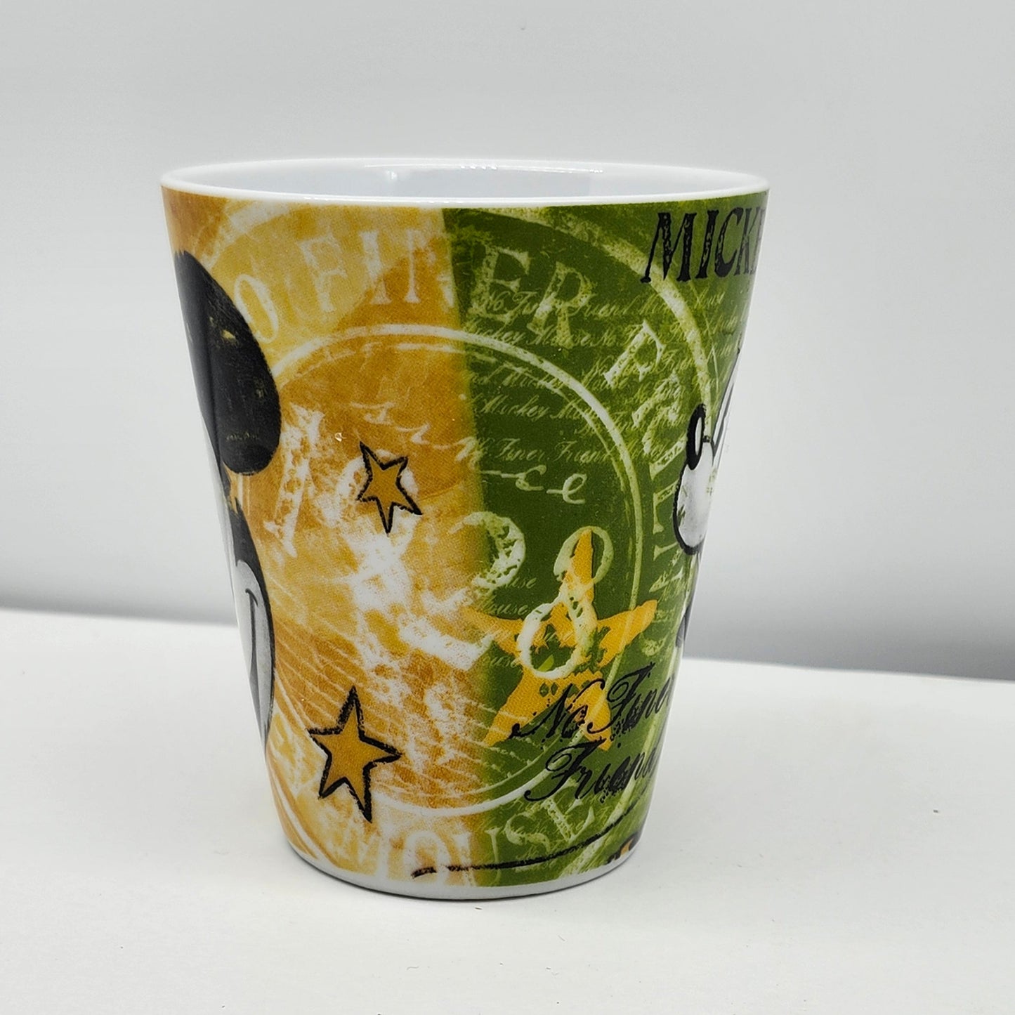 Official Disney Mickey Mouse "No Finer Friend" Green/Yellow 10 oz Coffee Cup Mug