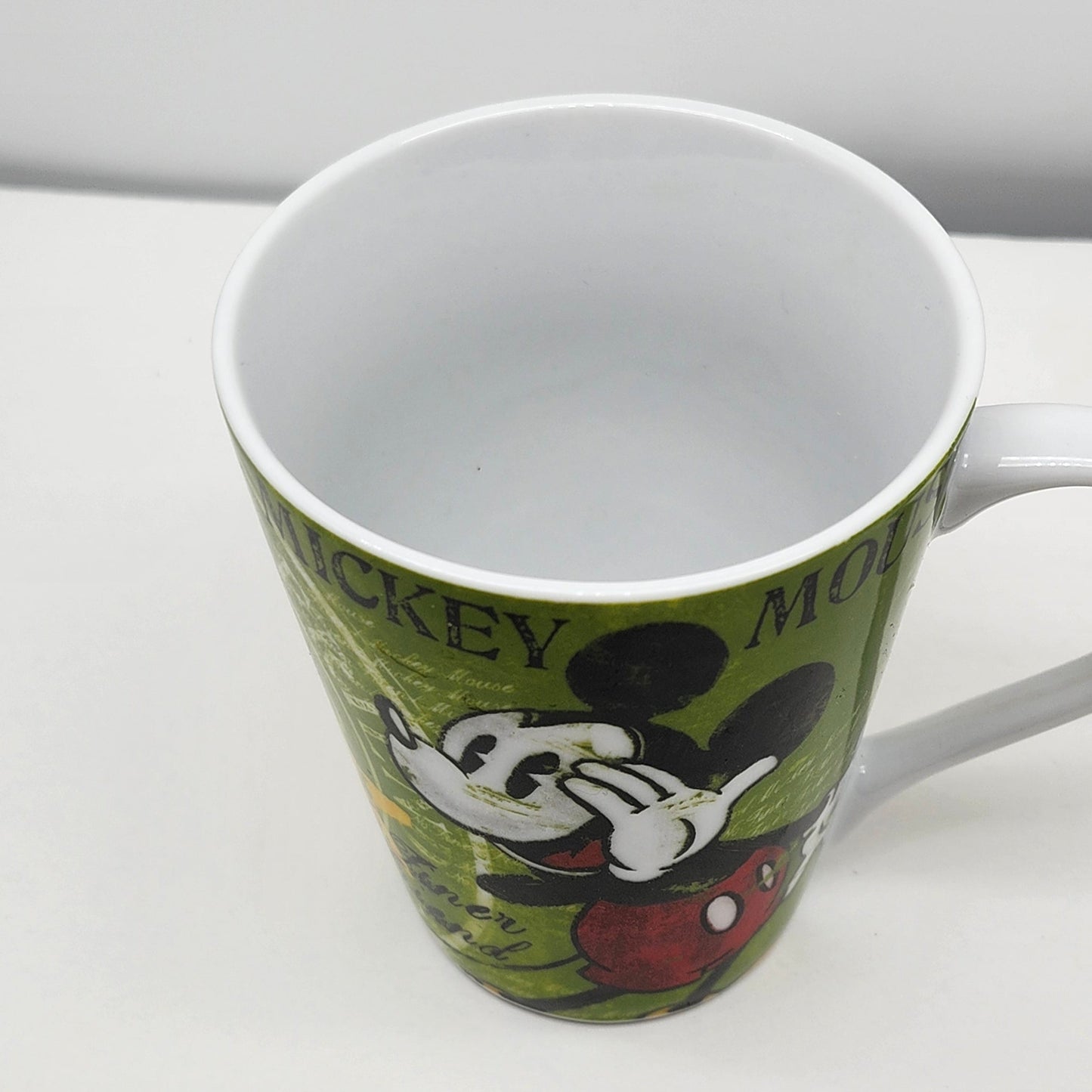 Official Disney Mickey Mouse "No Finer Friend" Green/Yellow 10 oz Coffee Cup Mug