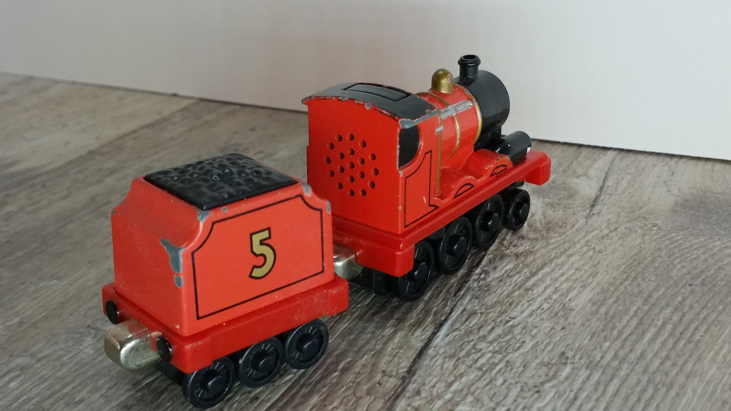 Thomas the Train & Friends 2009 James The Egine & Tender Talking Train - Works
