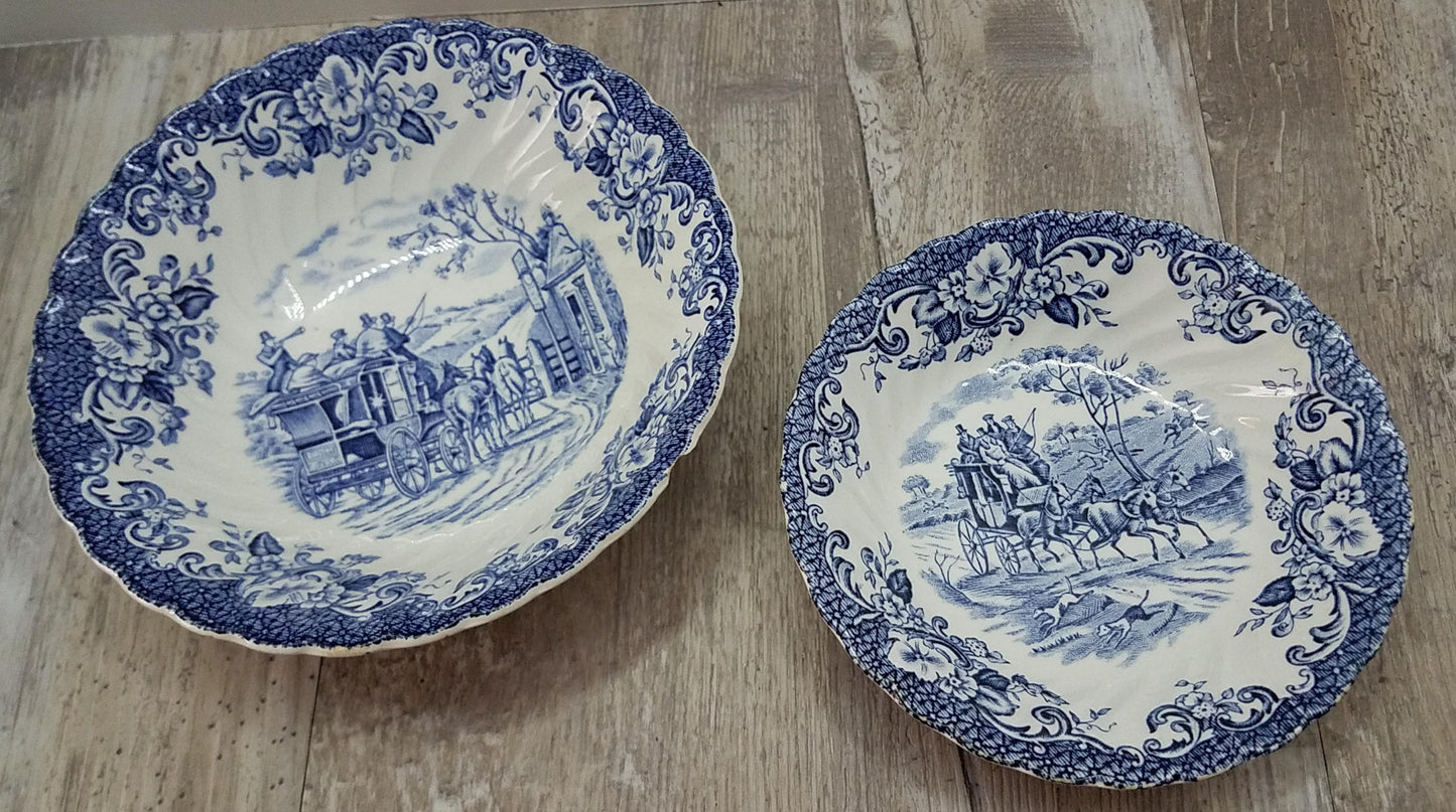 Johnson Brothers Coaching Scenes 5" & 6" Bowls Blue England Hunting - Lot Of 2